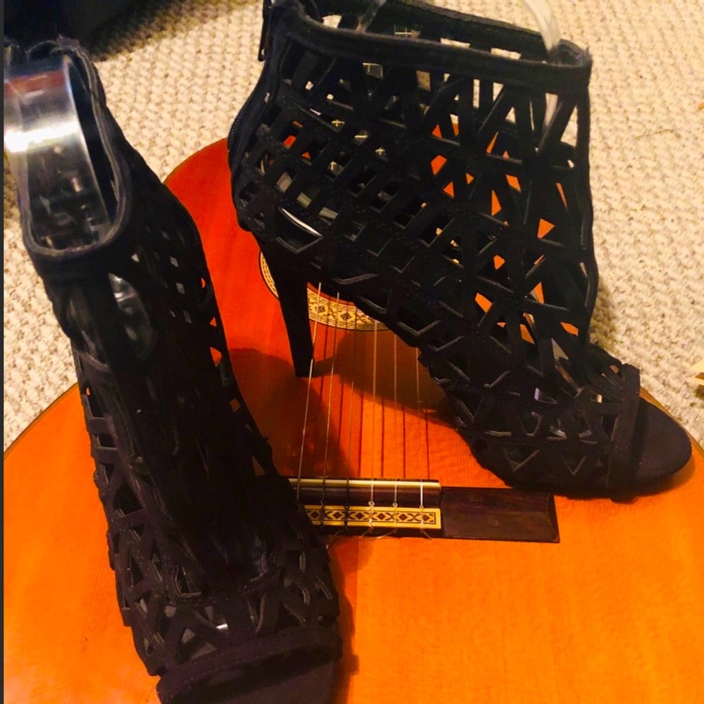 Gorgeous Zigi Soho Black Suede Leather Heels